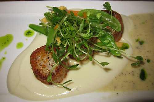 scallops and vegetables or maine entree